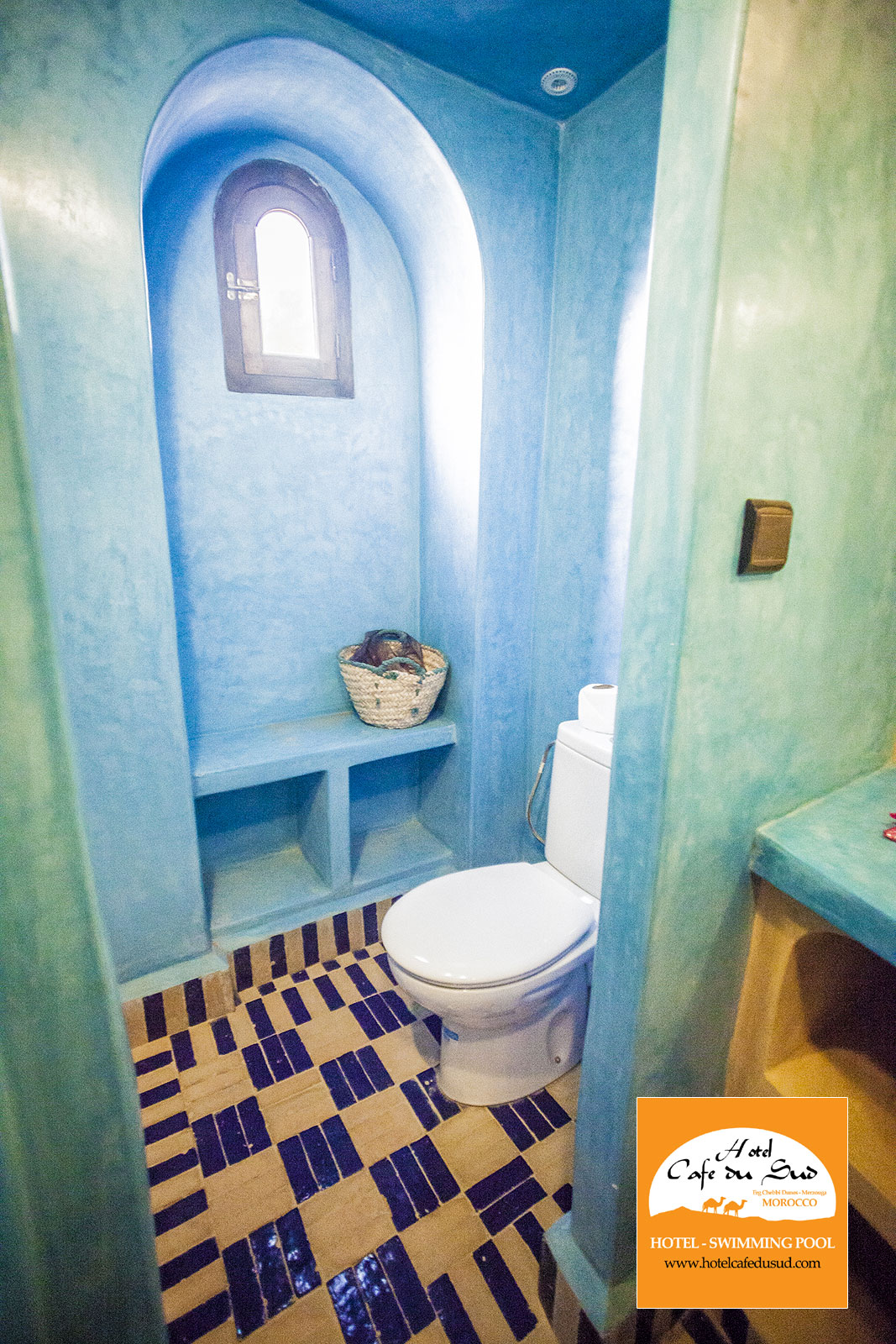 PRIVATE BATHROOM